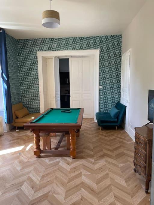 Appartement De Caractere Mirecourt Экстерьер фото