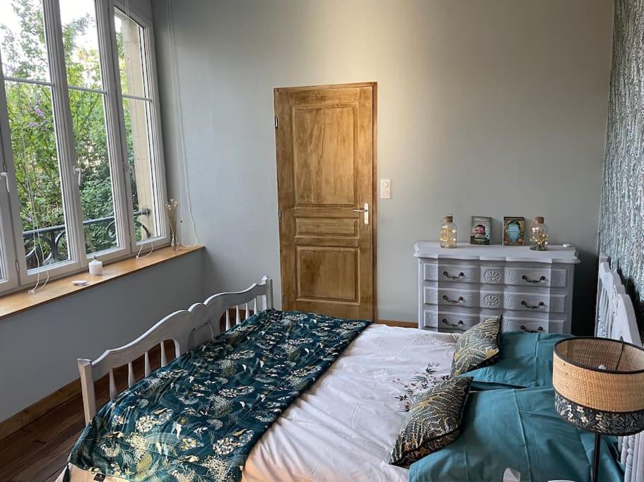 Appartement De Caractere Mirecourt Экстерьер фото